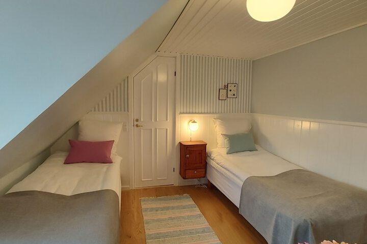 Room 10 of 51
