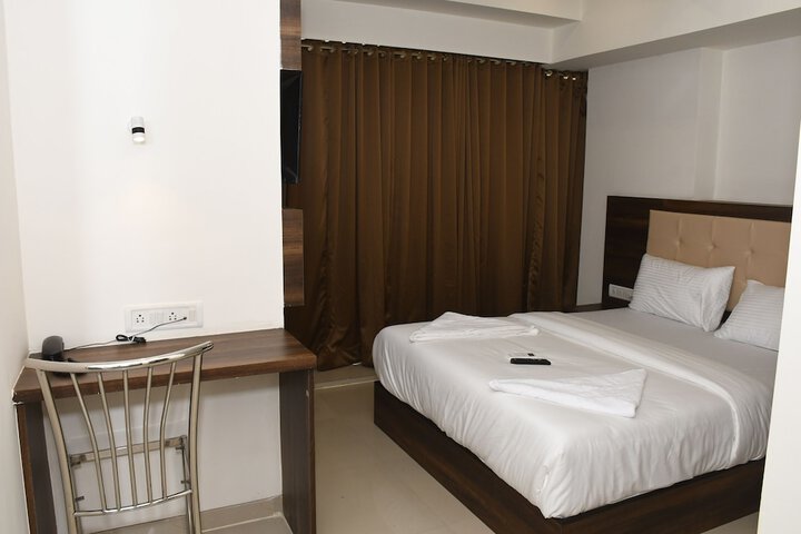 Room 10 of 21