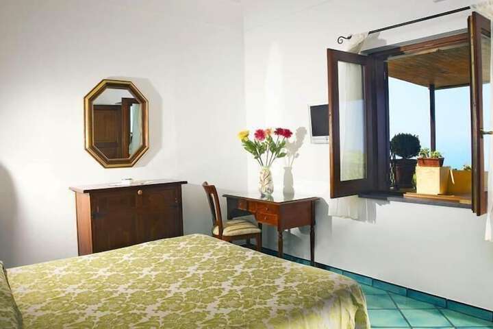 Room 5 of 26