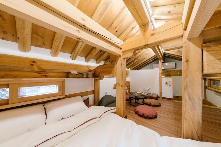 Room 5 of 24