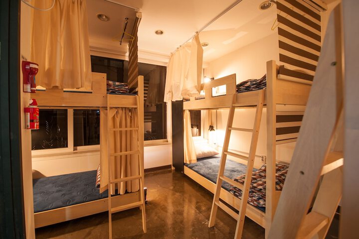 Room 16 of 151