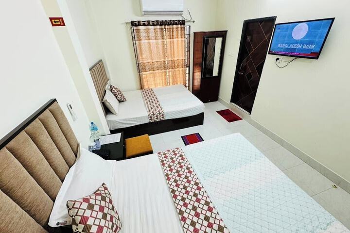Room 9 of 35
