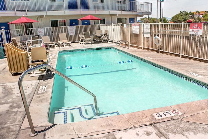 Pools & Facilities