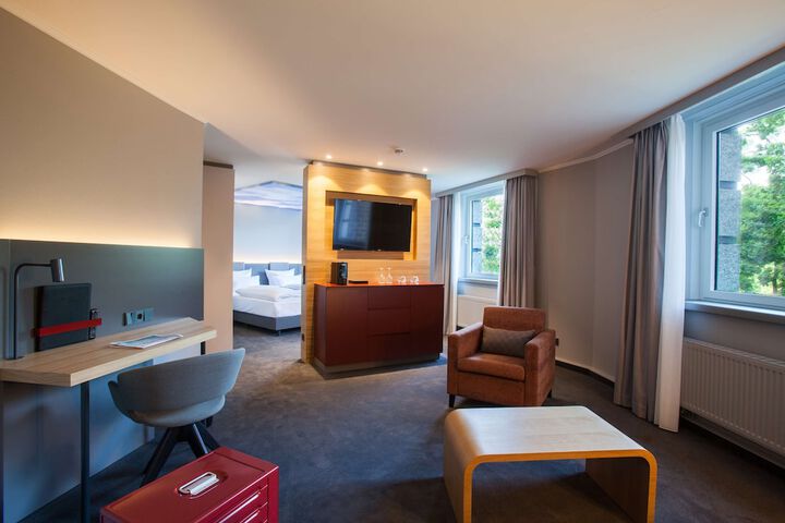 Room 6 of 40