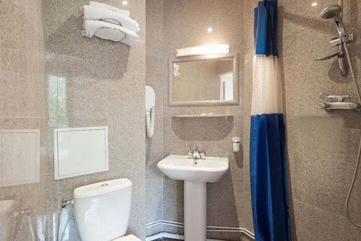 Room 42 of 54