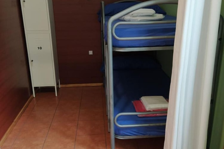Room 8 of 19