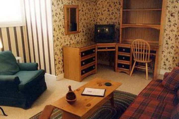 Room 3 of 84