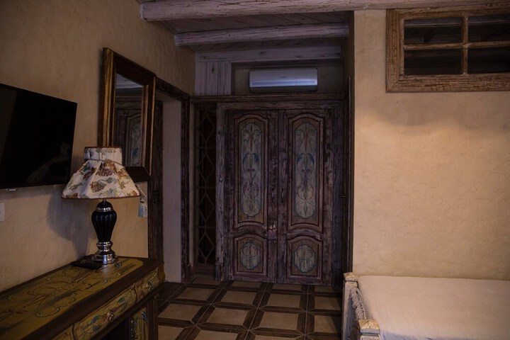 Room 20 of 66