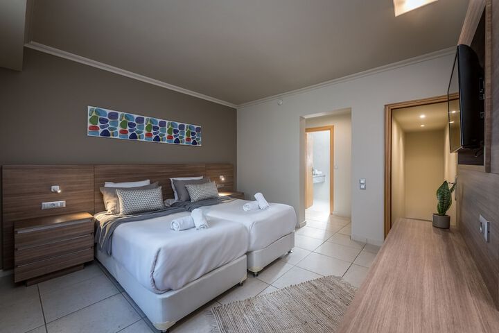 Room 56 of 236