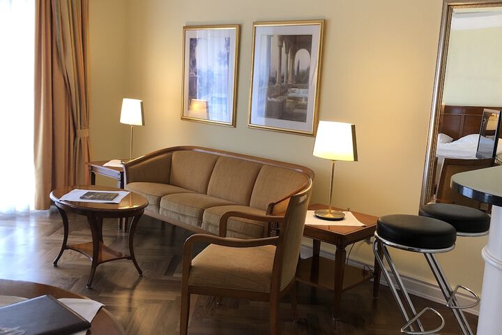 Room 15 of 47