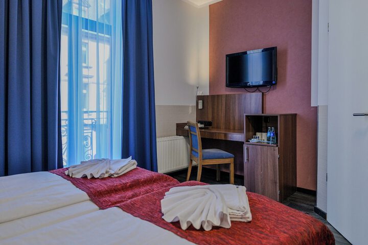 Room 16 of 70