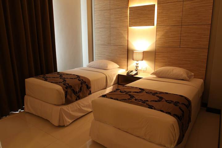 Room 4 of 27