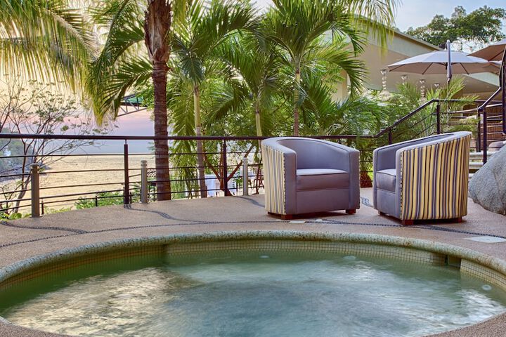 Pool 192 of 336