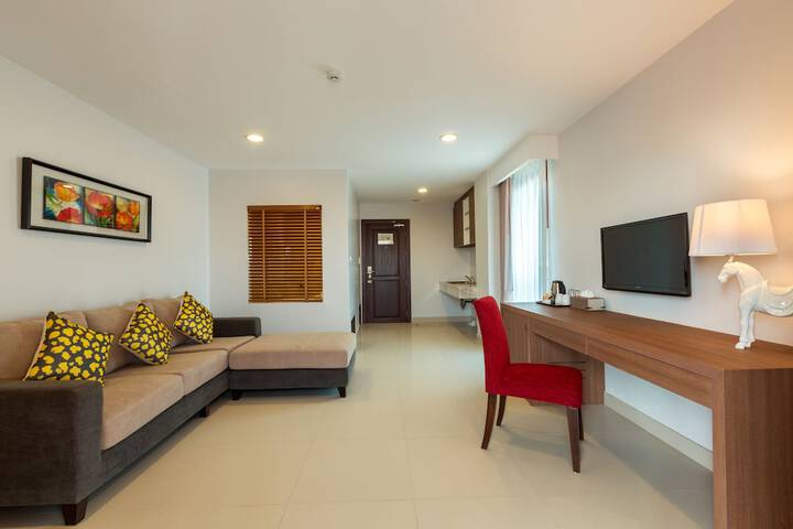 Room 47 of 103