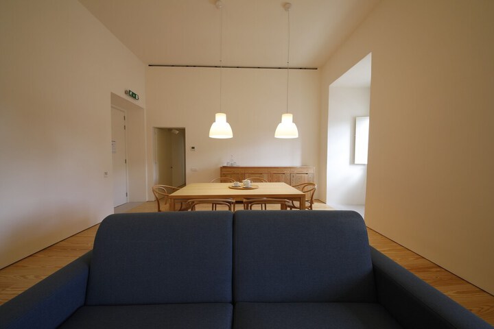 Room 28 of 52