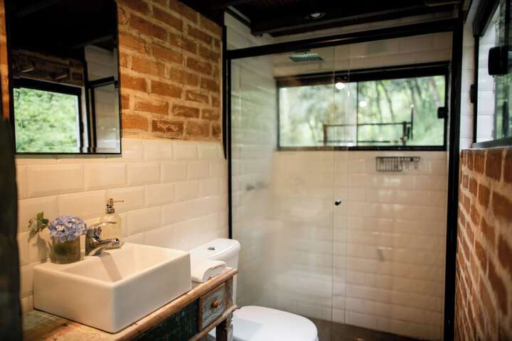 Room 14 of 22
