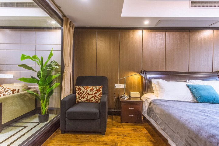 Room 44 of 67