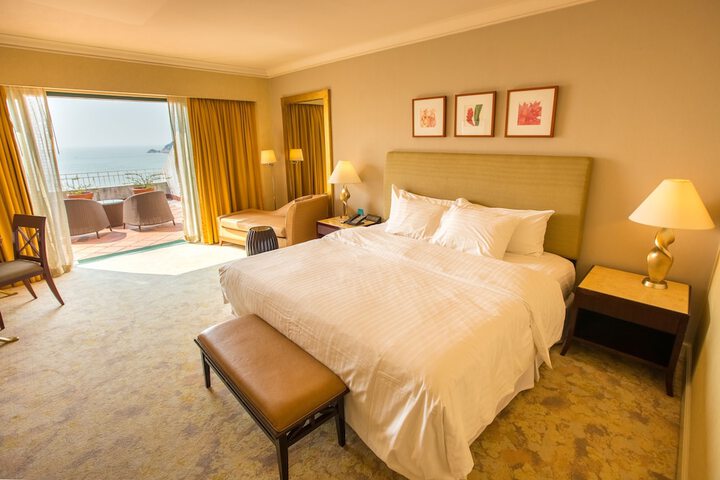 Room 16 of 38