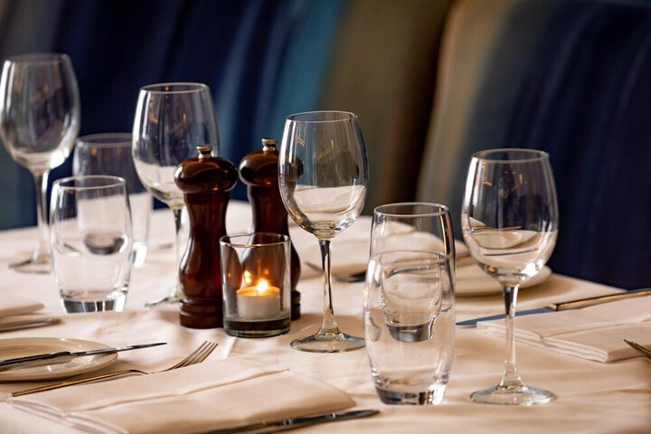 Dining 24 of 45