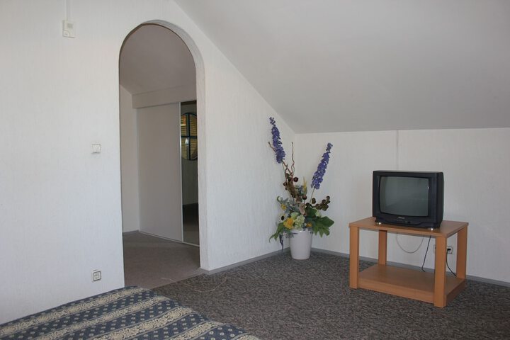 Room 14 of 62