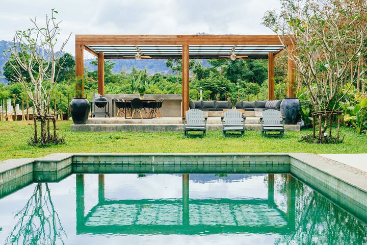 Pool 79 of 102