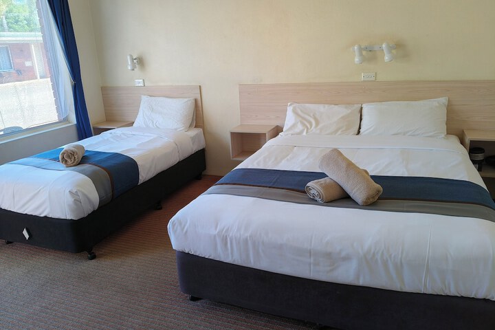 Room 22 of 43
