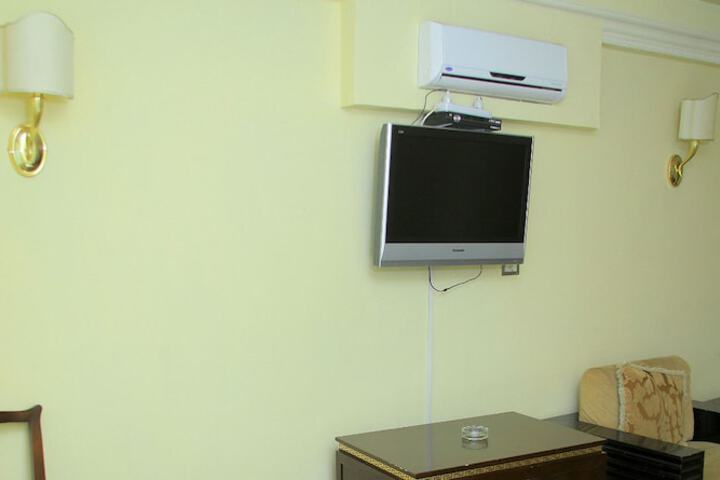 Room 17 of 66