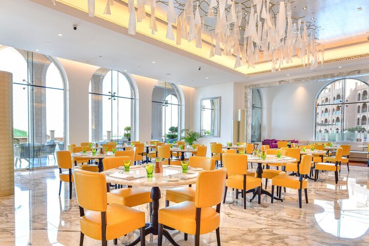 Dining 93 of 150