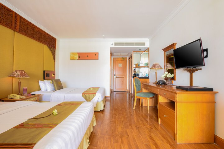 Room 76 of 174