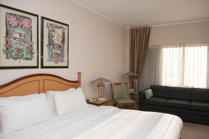Room 8 of 50