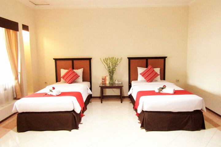 Room 2 of 31