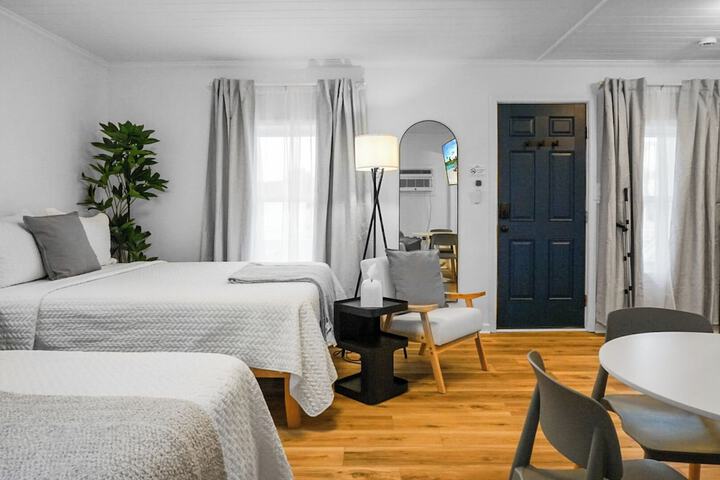 Room 42 of 94