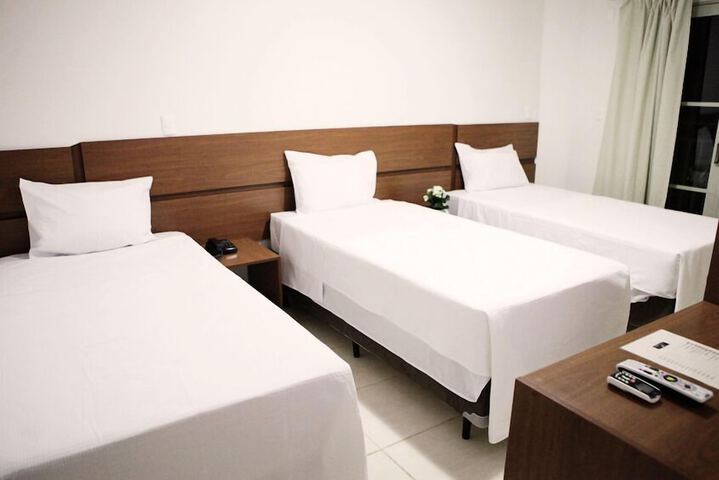 Room 9 of 15