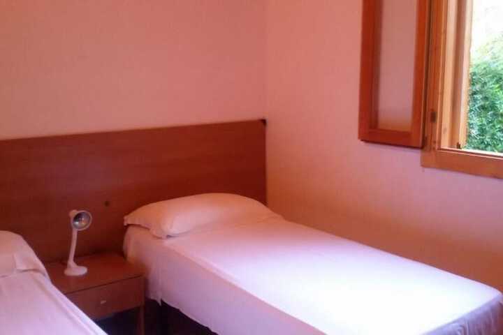 Room 4 of 23