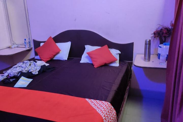 Room 4 of 17