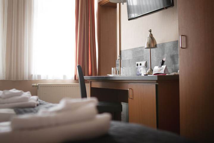Room 3 of 13