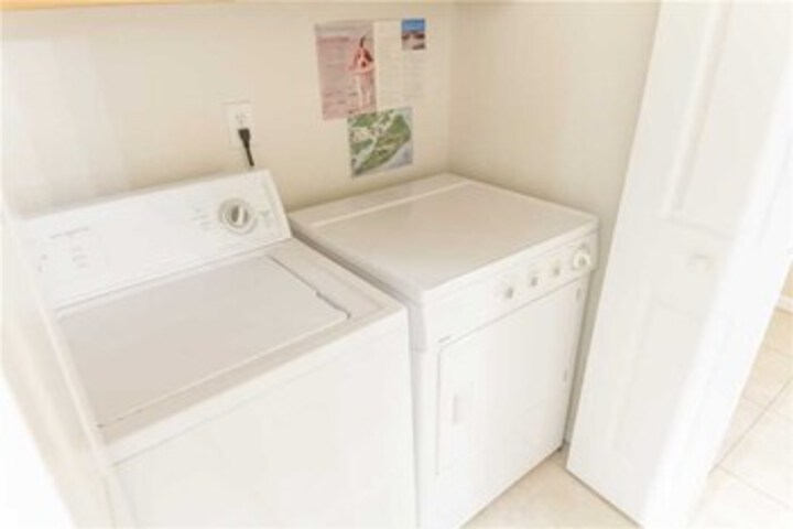 Laundry 17 of 32