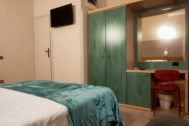 Room 26 of 71