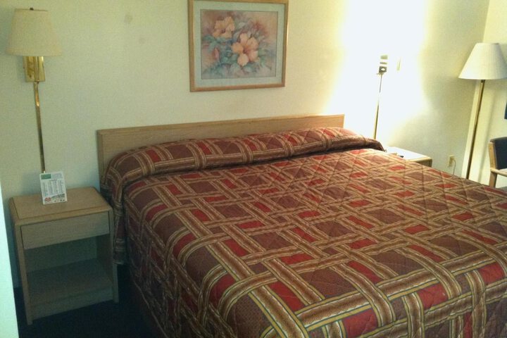 Room 10 of 35
