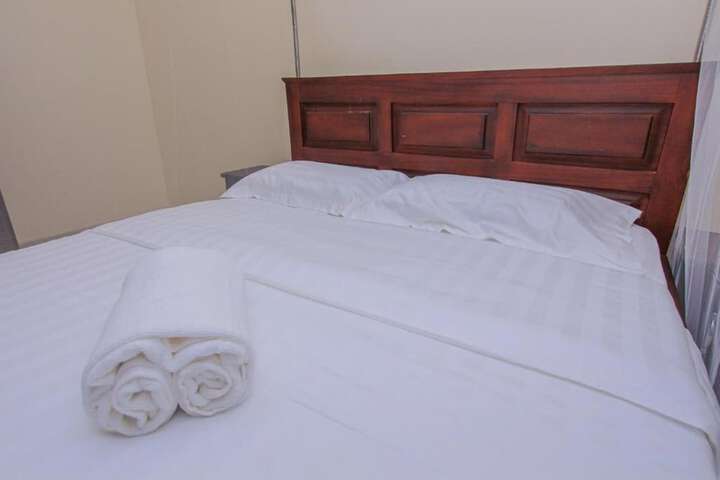 Room 6 of 35