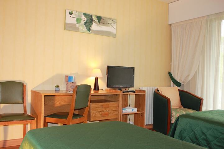 Room 25 of 85
