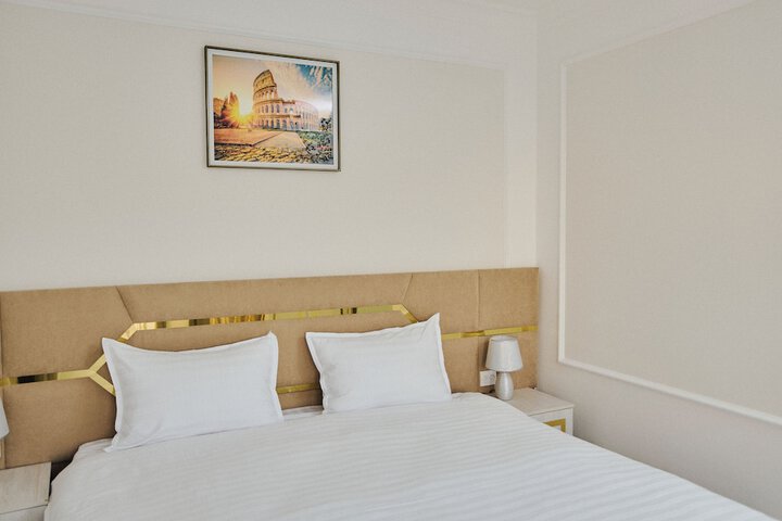 Room 6 of 29