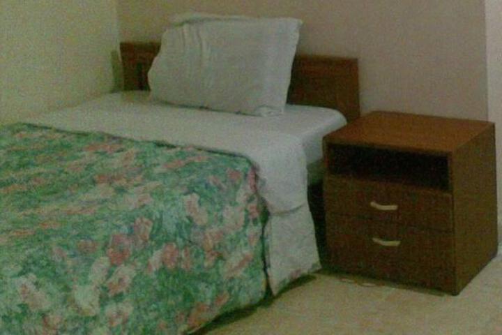 Room 2 of 7