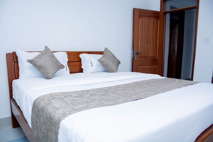 Room 6 of 22