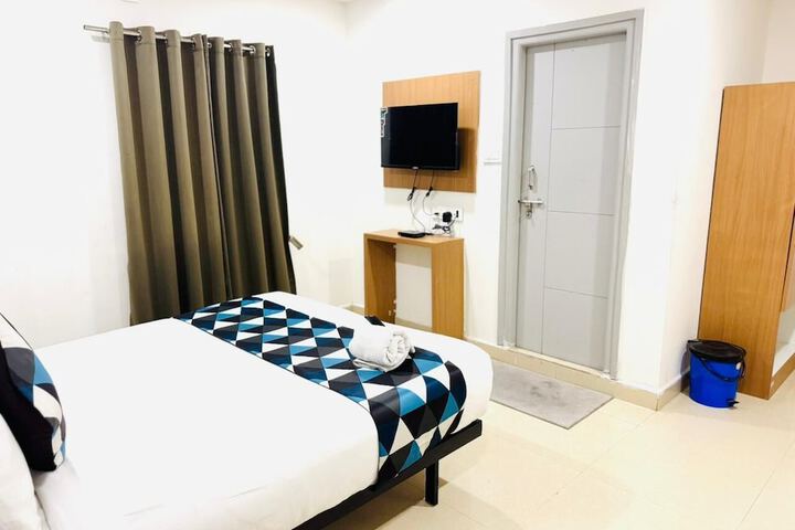 Room 12 of 13