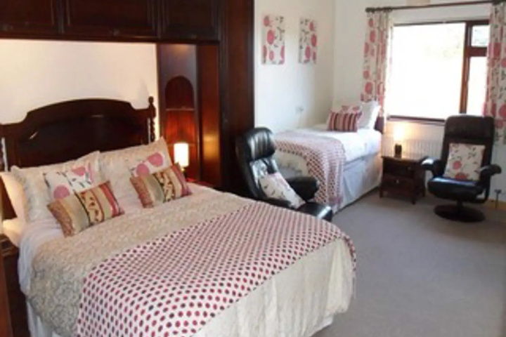 Room 4 of 5