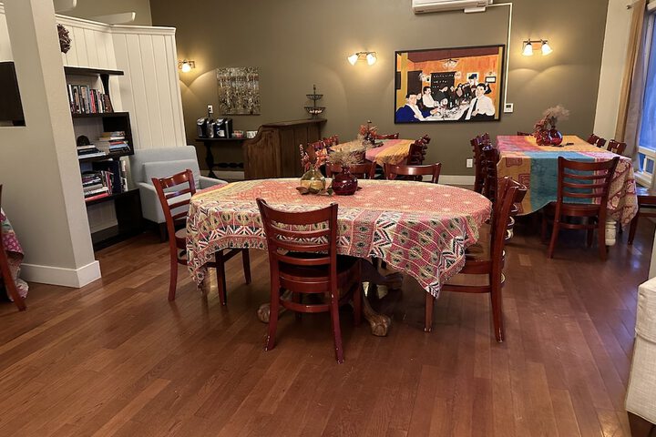 Dining 39 of 49