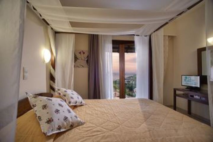 Room 14 of 36