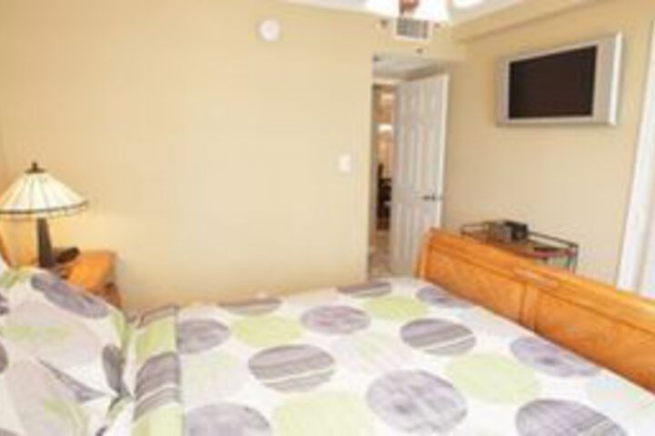 Room 80 of 171