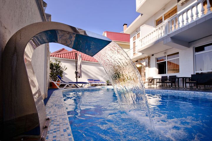 Pool 48 of 62